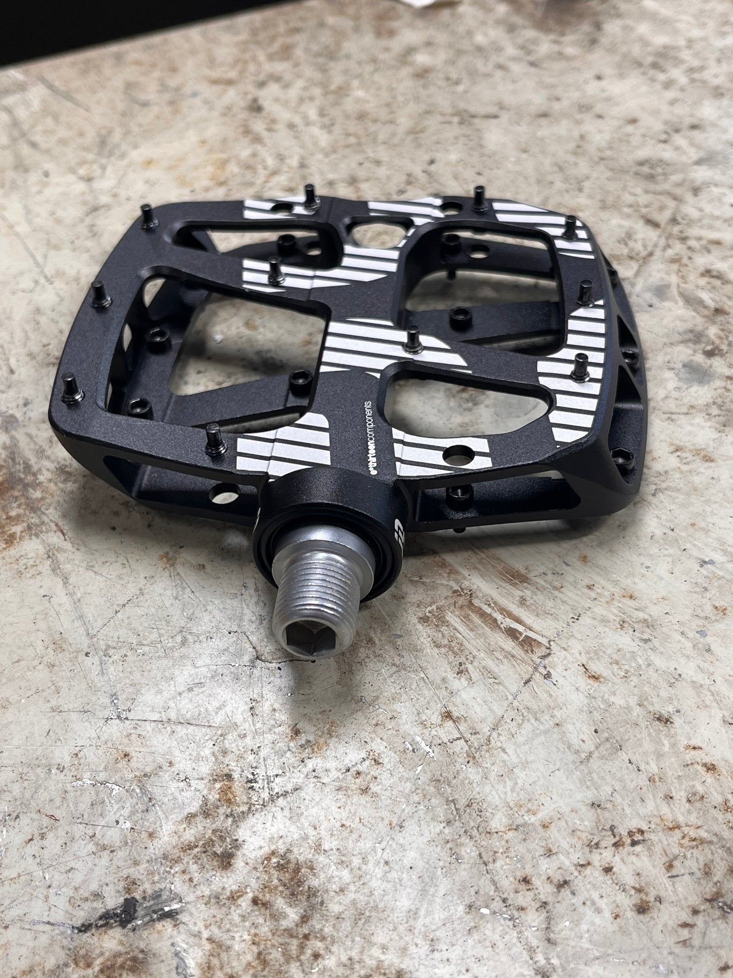 e*Thirteen Plus Pedals, black CNC aluminum with traction spikes