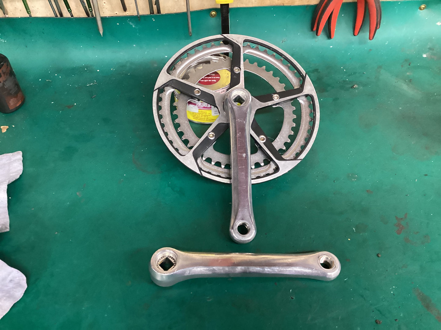 Sugino No.6 crank set 165mn 40/50 rings.