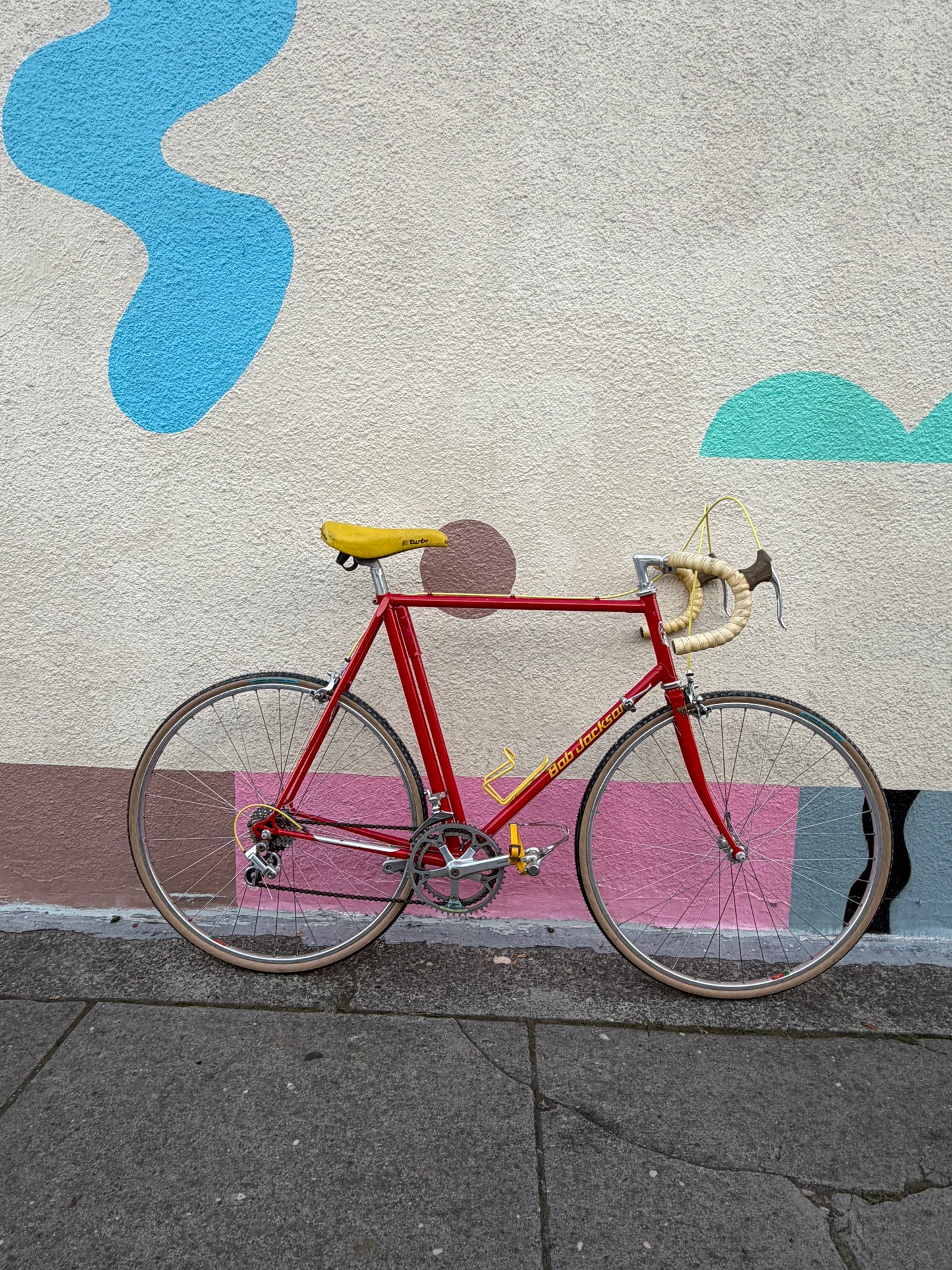 Bob Jackson vintage road bike shimano 600, 60cm frame 700c wheels consignment