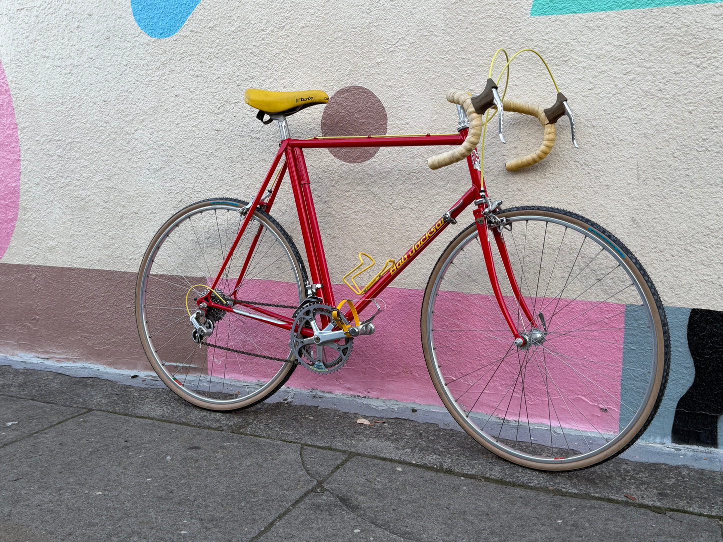 Bob Jackson vintage road bike shimano 600, 60cm frame 700c wheels consignment