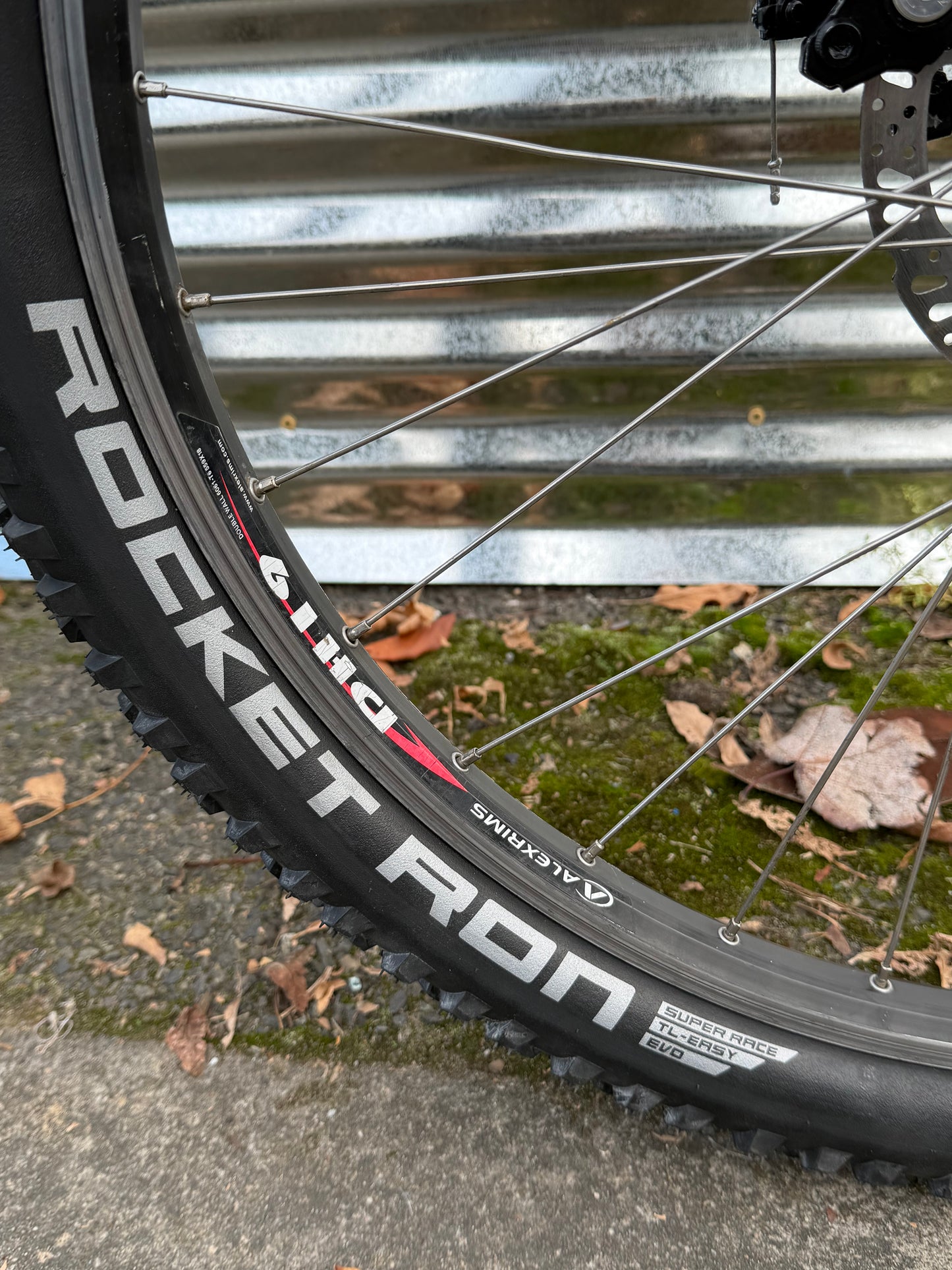 Redline Monocog singlespeed bike 15” frame 26” wheels custom refurbished