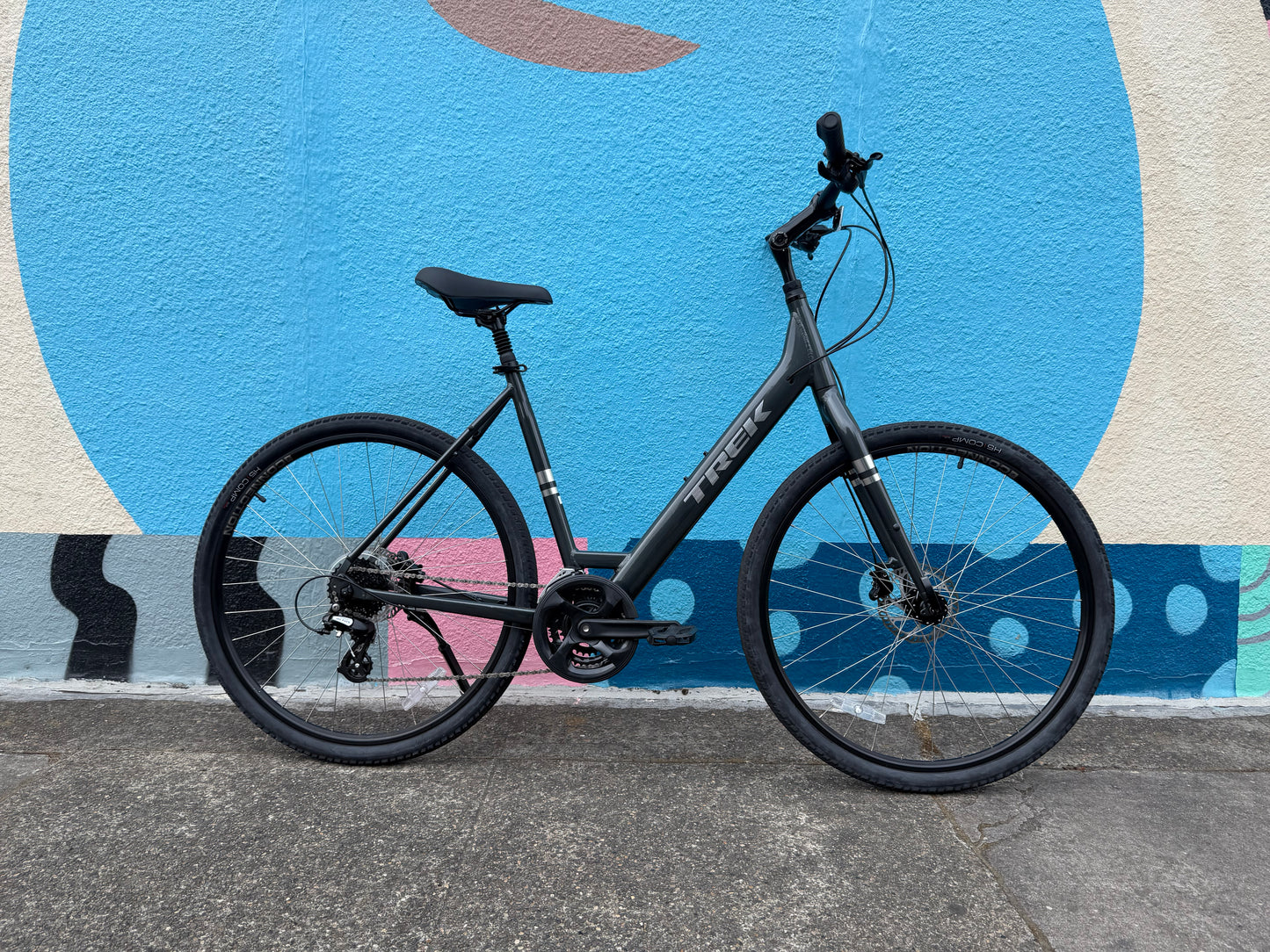 Trek Verve hybrid bike LARGE 700c wheels custom refurbished