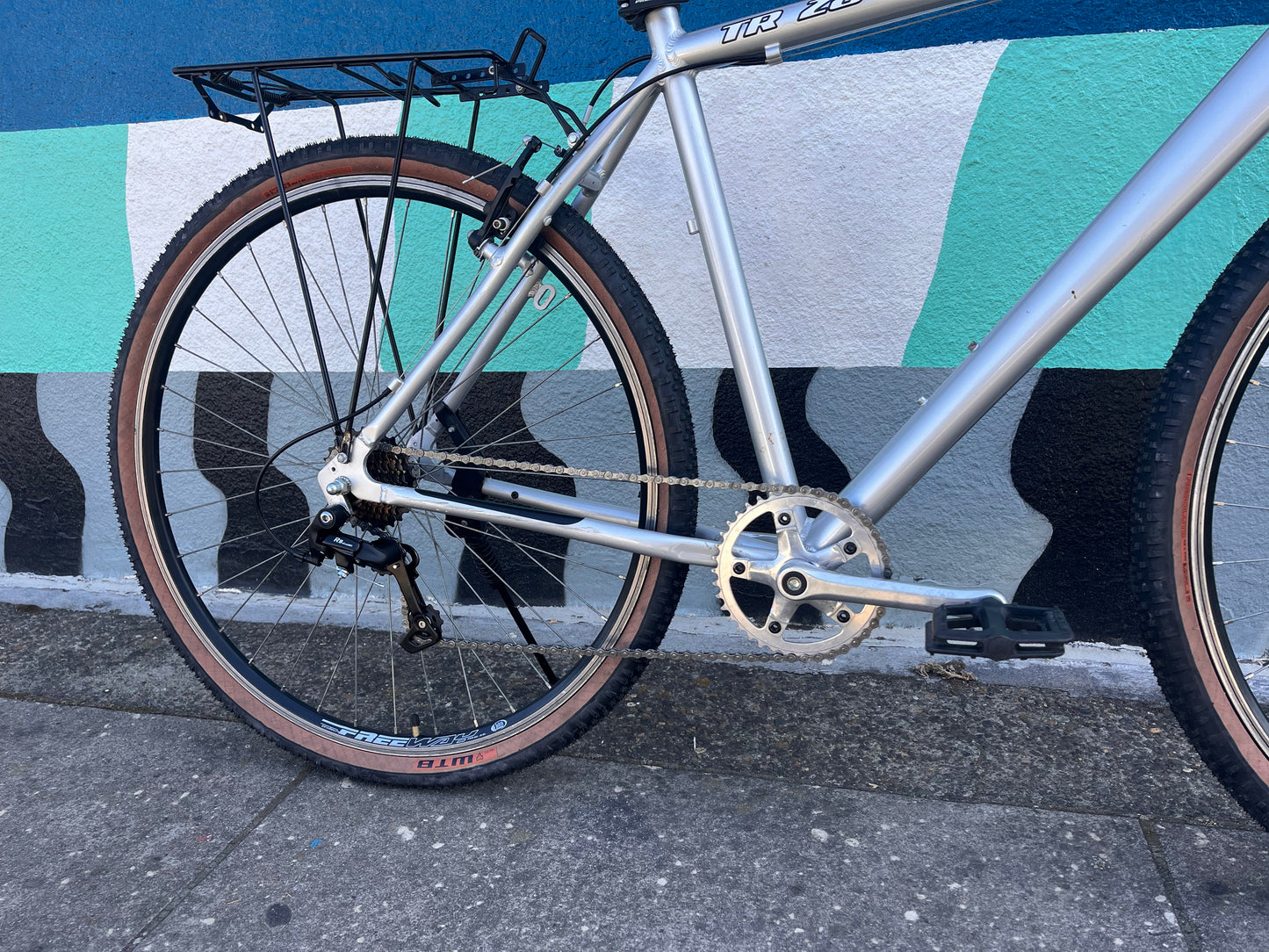 TR28 trekking bike, EU Germany spec bike large custom refurbished