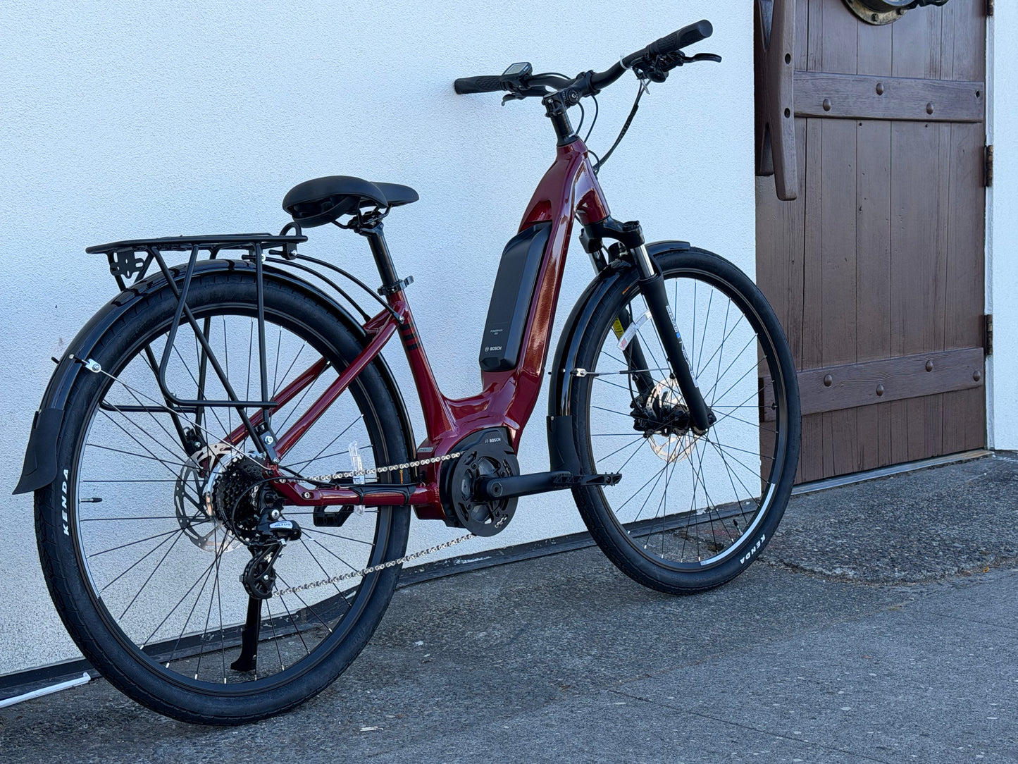 Batch step thru ebike Bosch system small, new