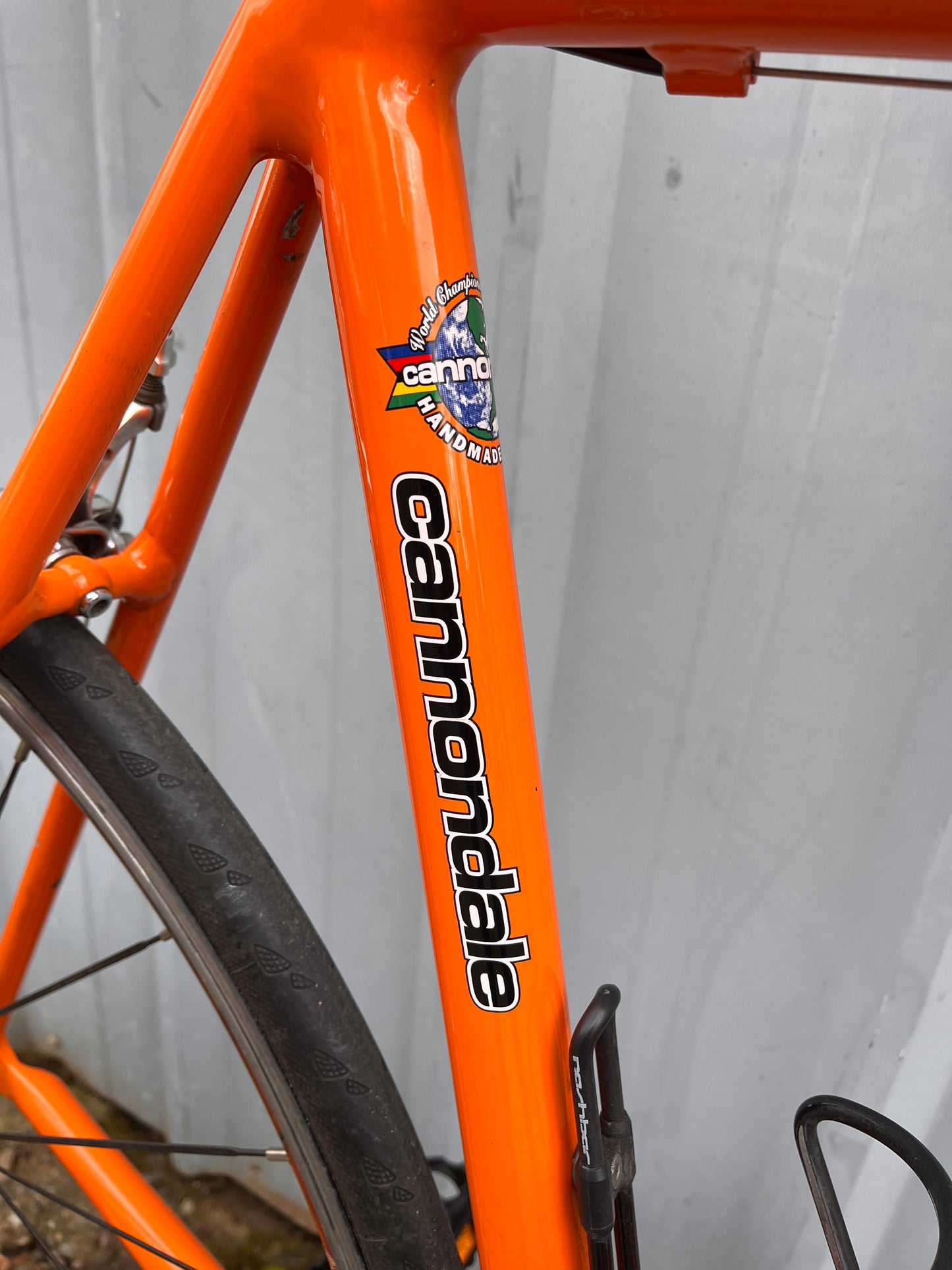 Cannondale R1000 road bike 58cm Mavic 700c wheels Shimano Ultegra 2x9