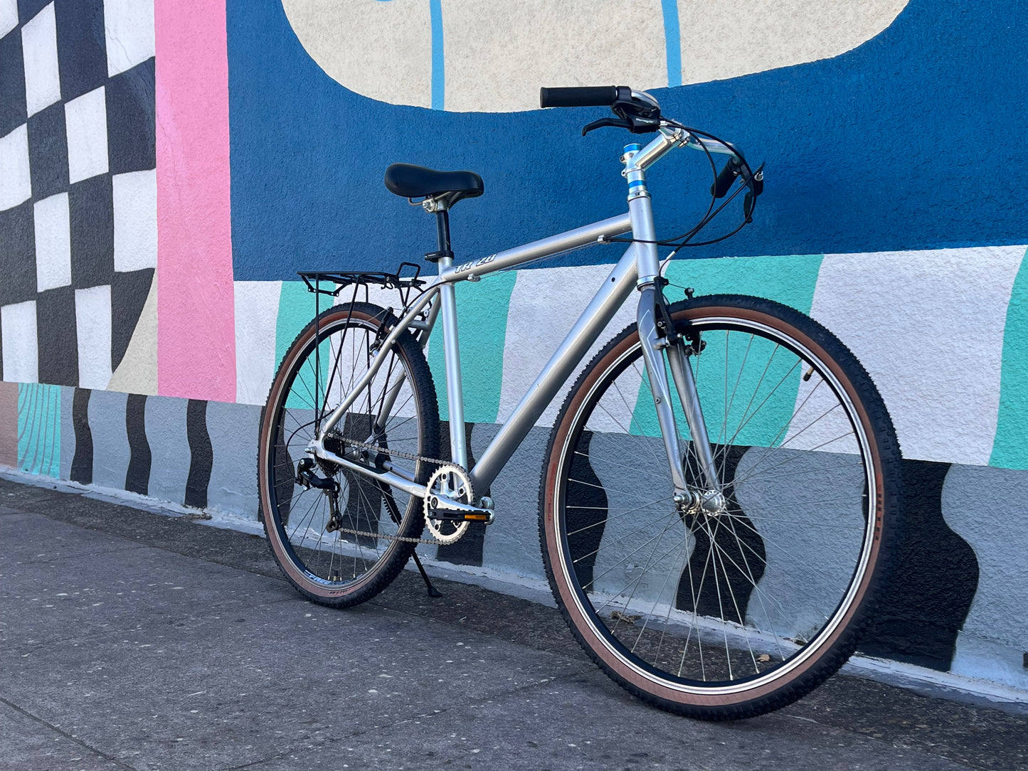 TR28 trekking bike, EU Germany spec bike large custom refurbished
