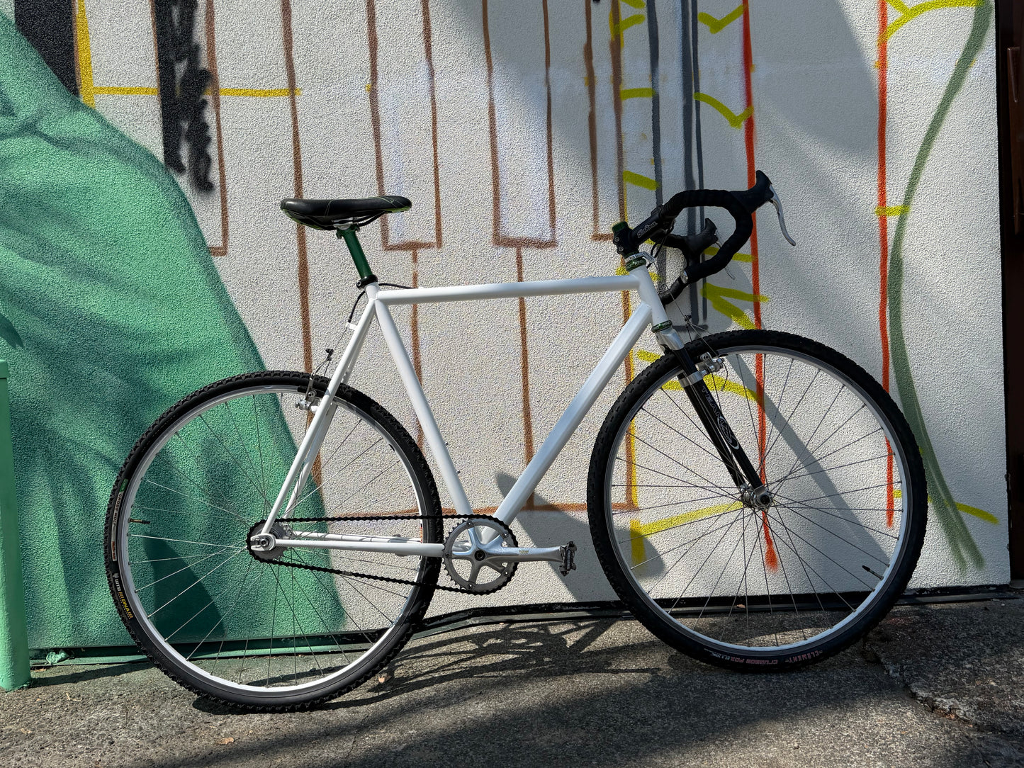 Singlespeed Cyclocross SSCX bike 700c wheels 58cm frame white custom refurbished