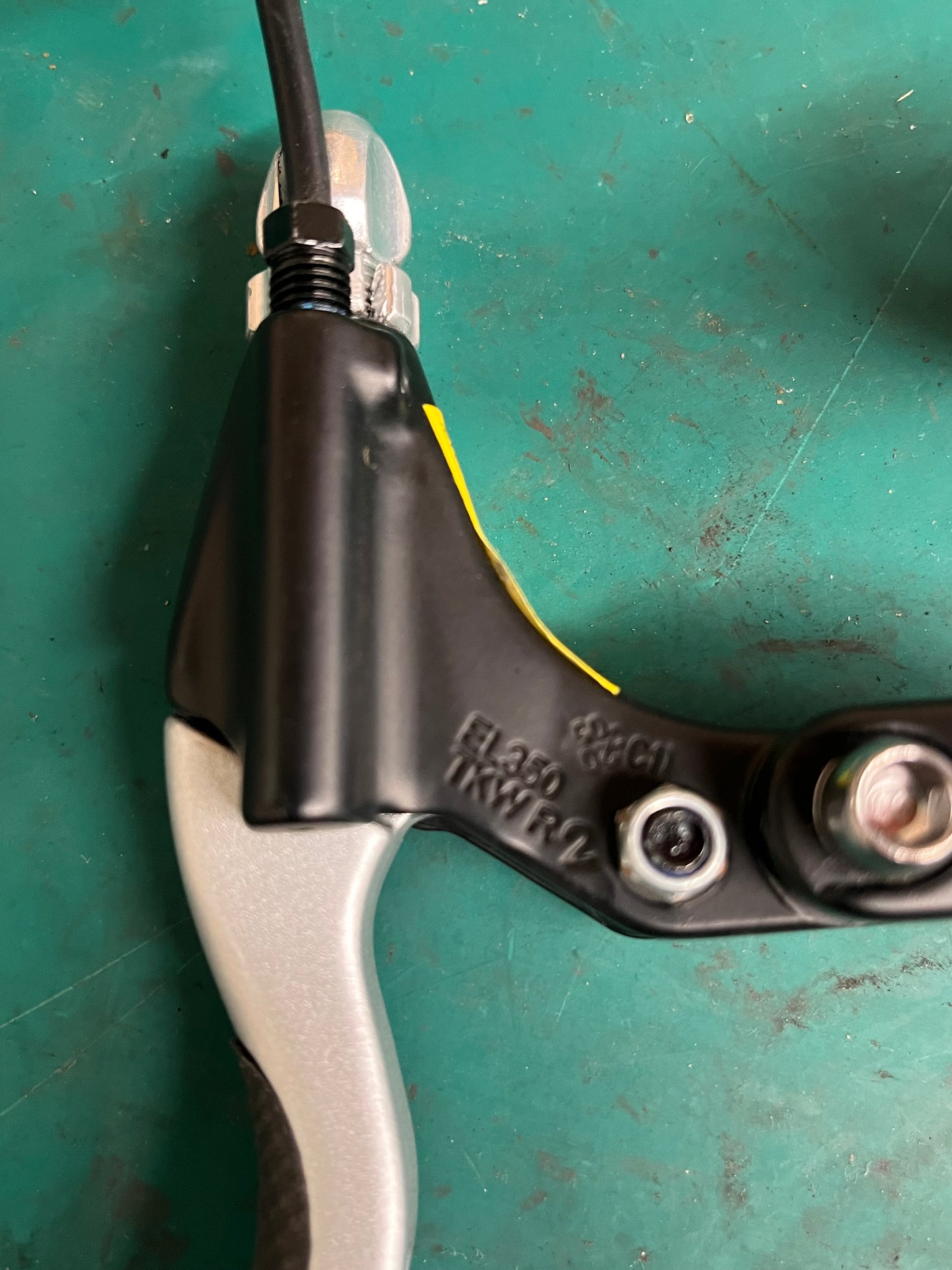 Tektro EL350 brake lever for e-bikes with Julet 2 pin cutoff wiring switch, pair left right