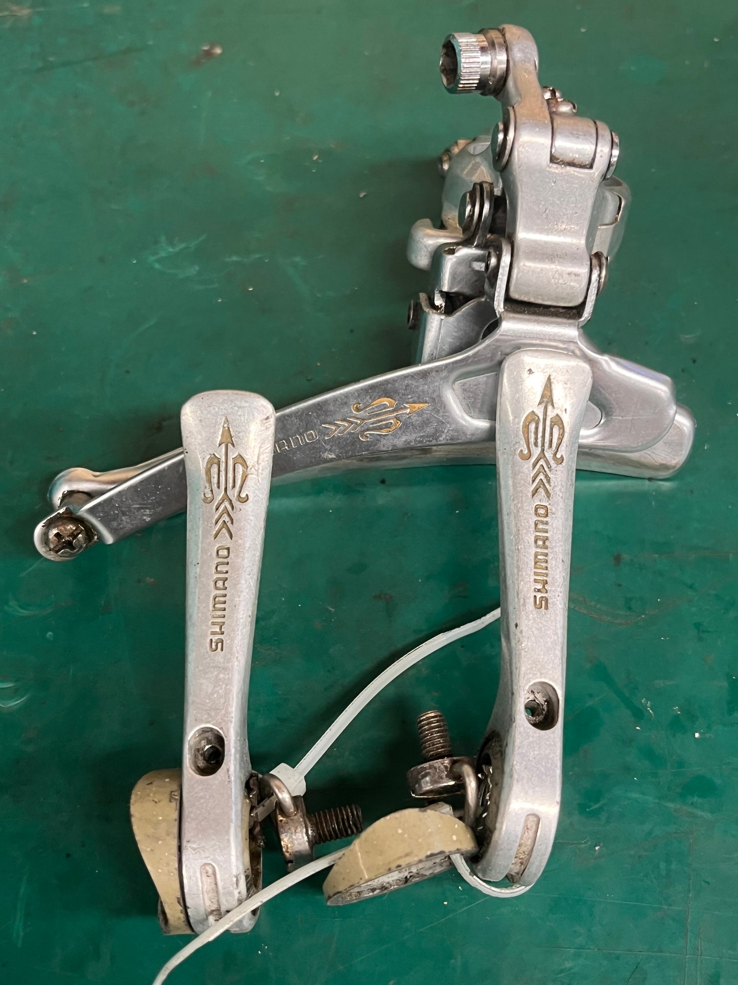 Lot of Shimano 600 pre-index rear derailleurs. Clearance