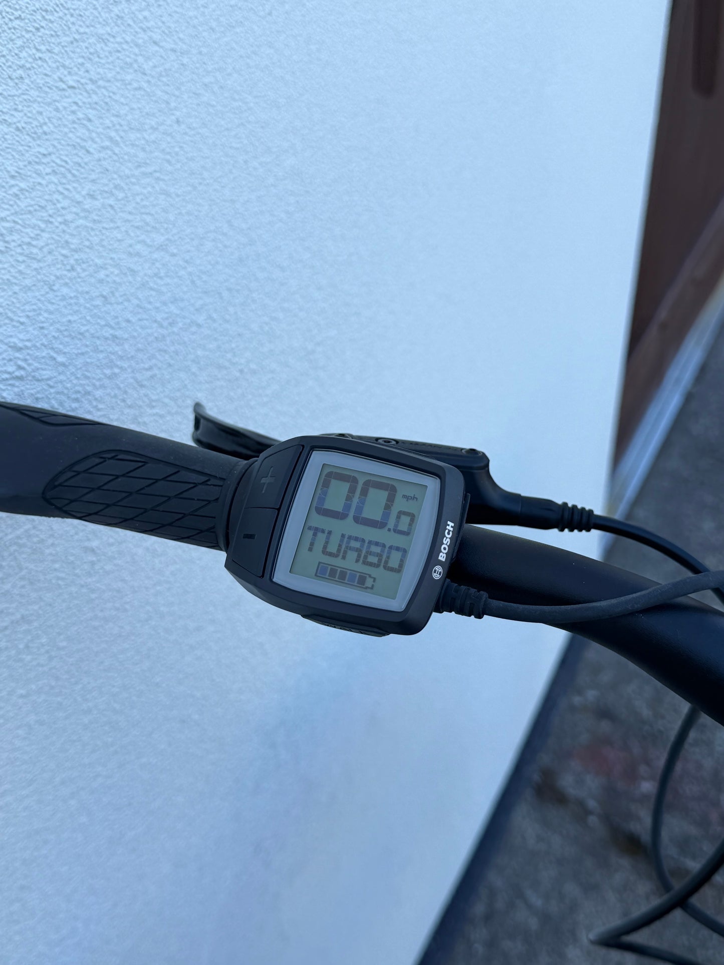 Batch step thru ebike Bosch system small, new