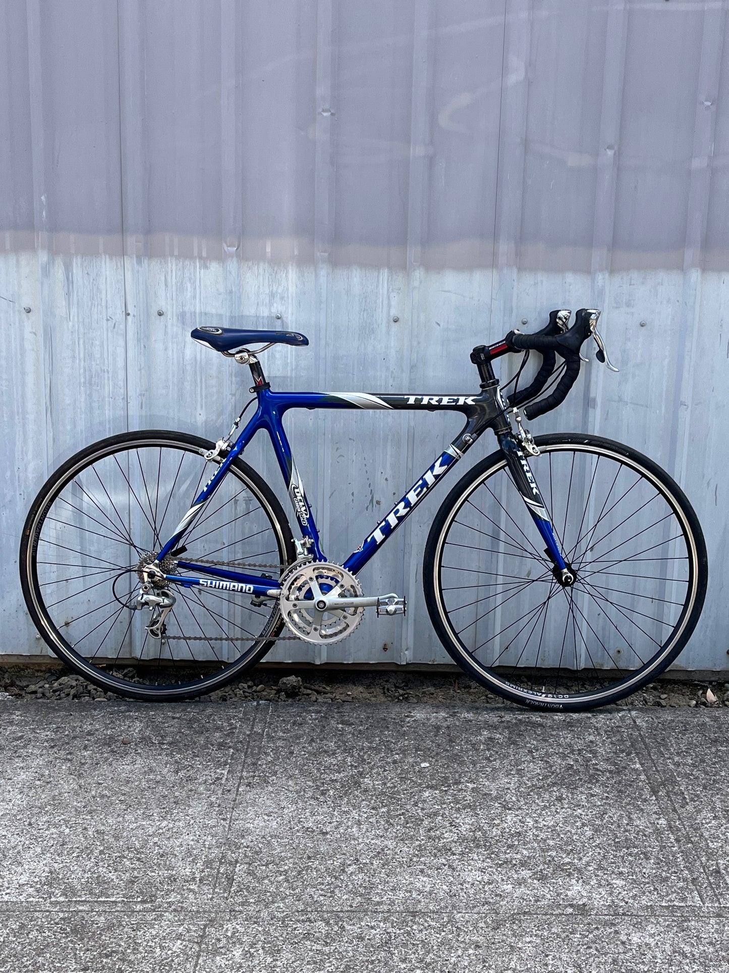 Trek OCLV 1200 carbon road bike Shimano Ultegra 3x9 w 700c wheels 54cm frame custom refurbished