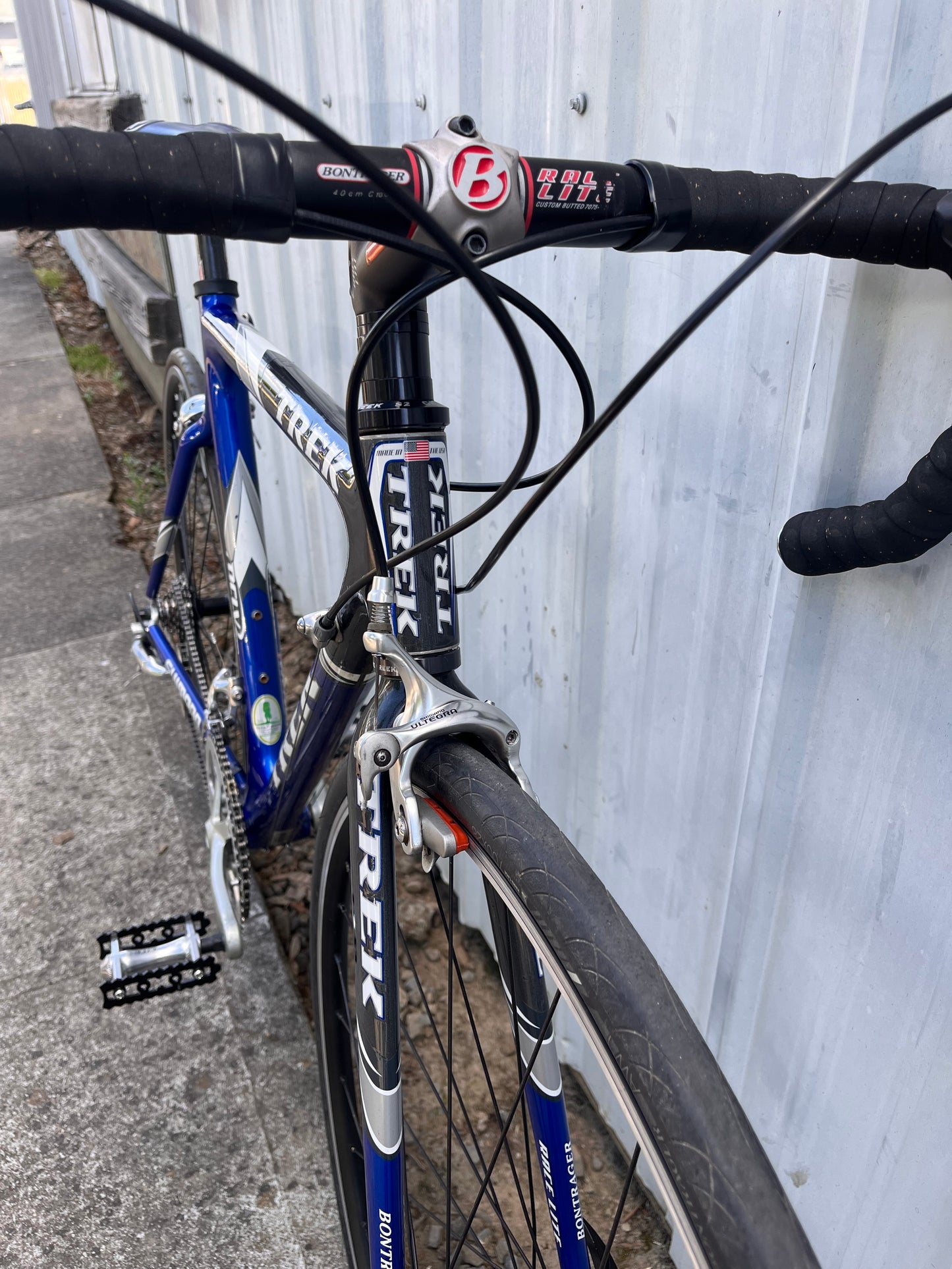 Trek OCLV 1200 carbon road bike Shimano Ultegra 3x9 w 700c wheels 54cm frame custom refurbished