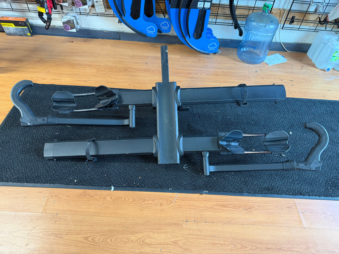 Kuat NV2.0 hitch rack, 2 bike 2" receiver