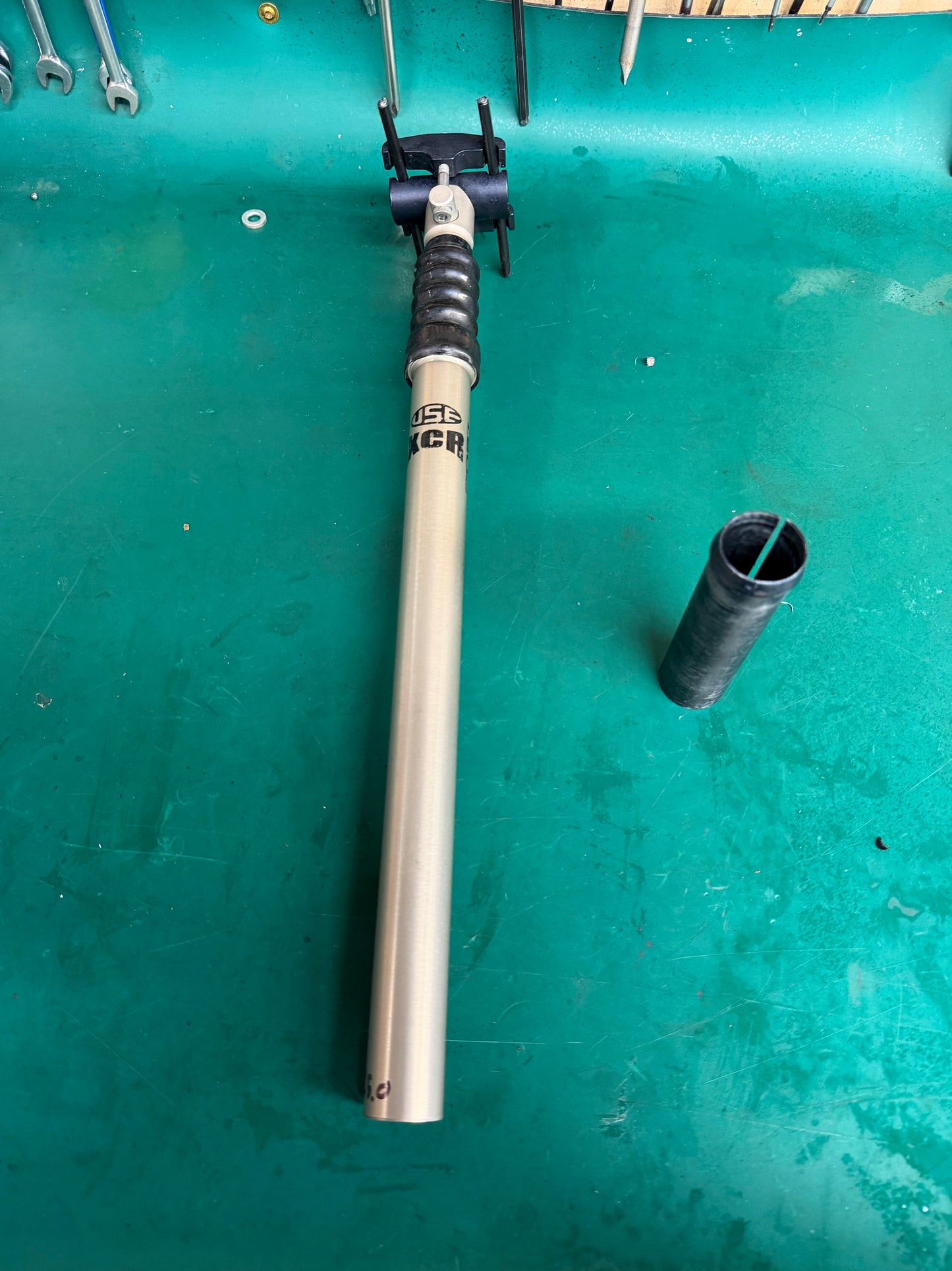 USE XCR Shock Post vintage ATB 25.0 w 27.0 shim 385mm length.