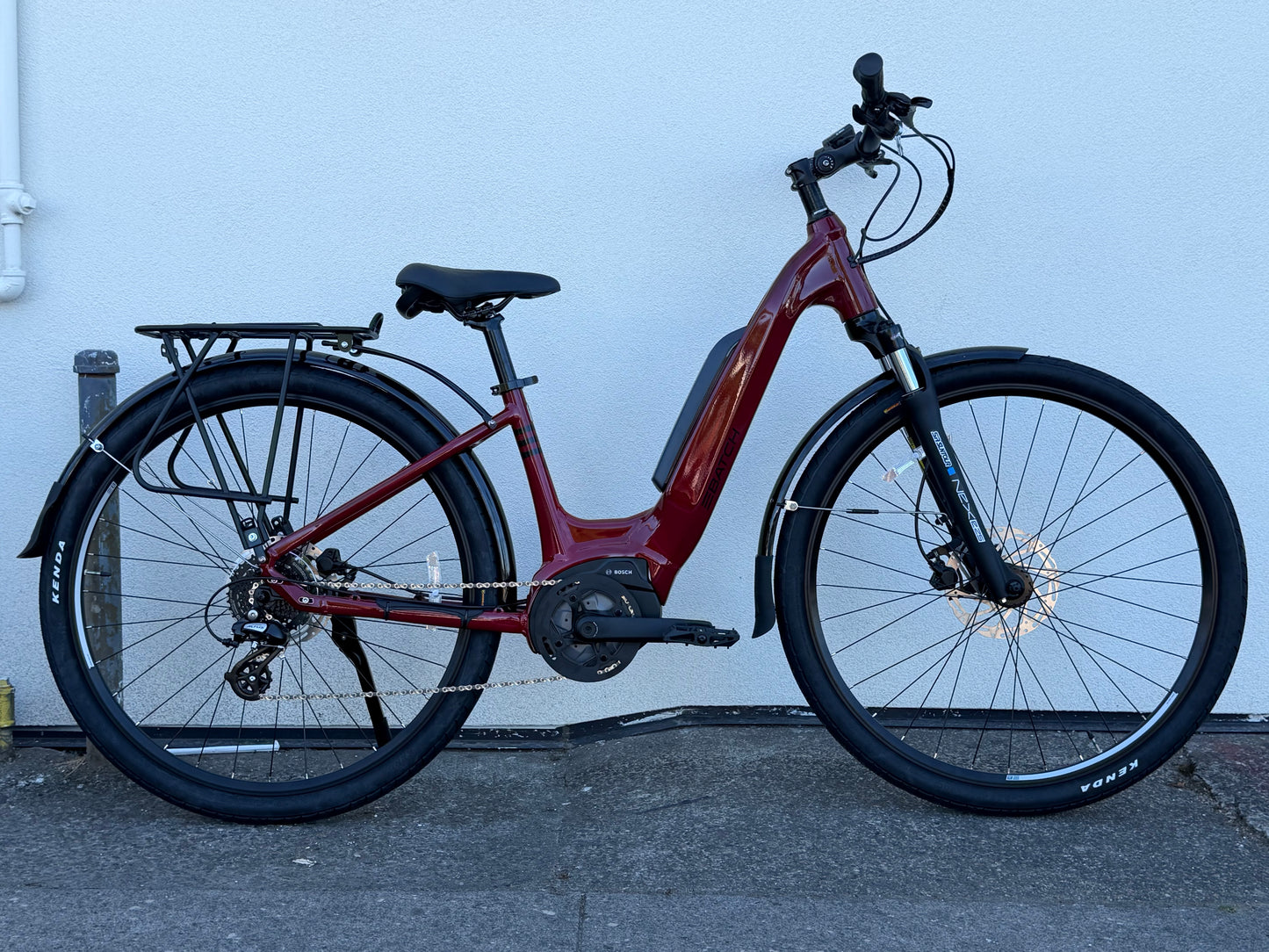 Batch step thru ebike Bosch system small, new