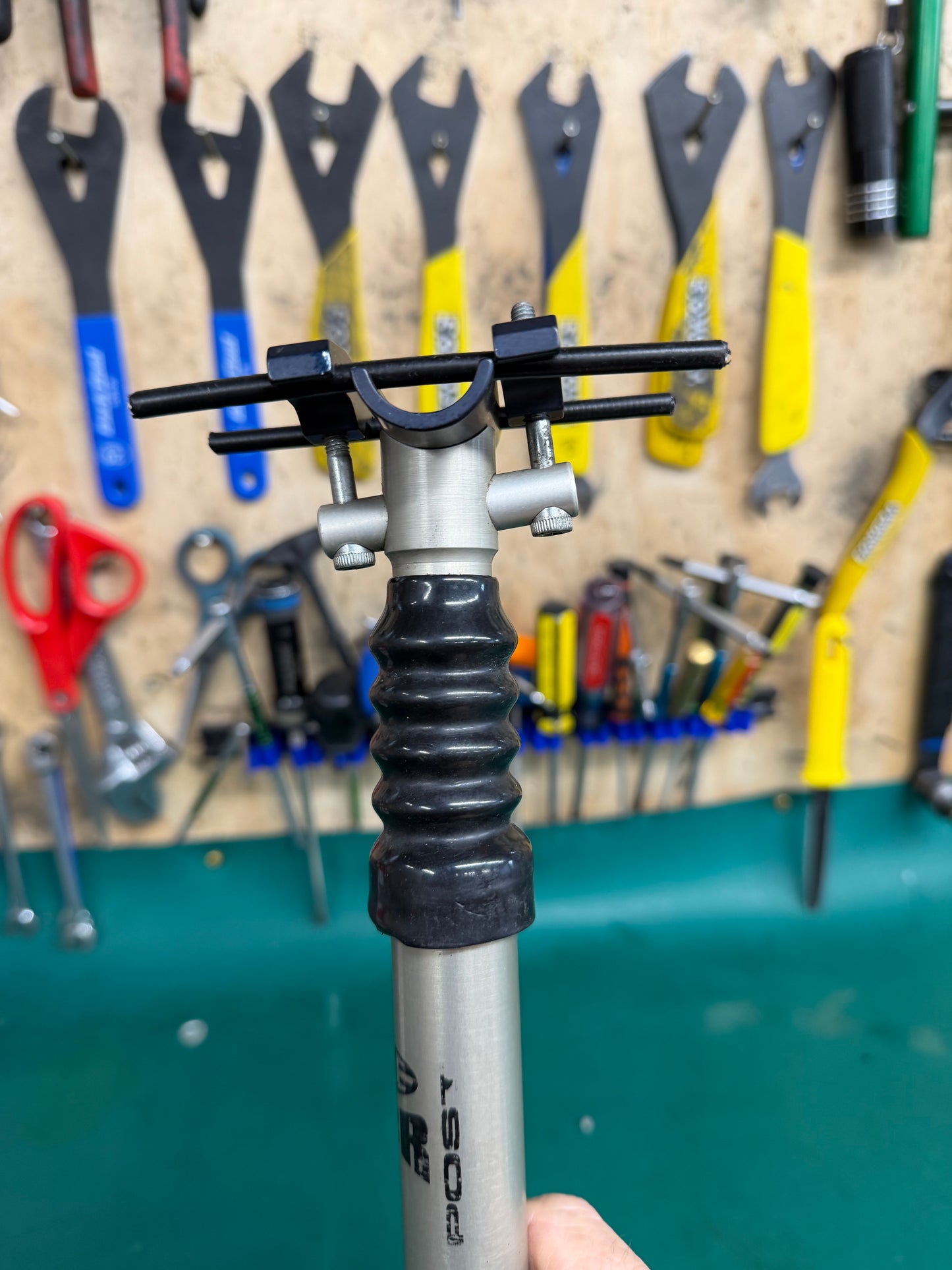 USE XCR Shock Post vintage ATB 25.0 w 27.0 shim 385mm length.