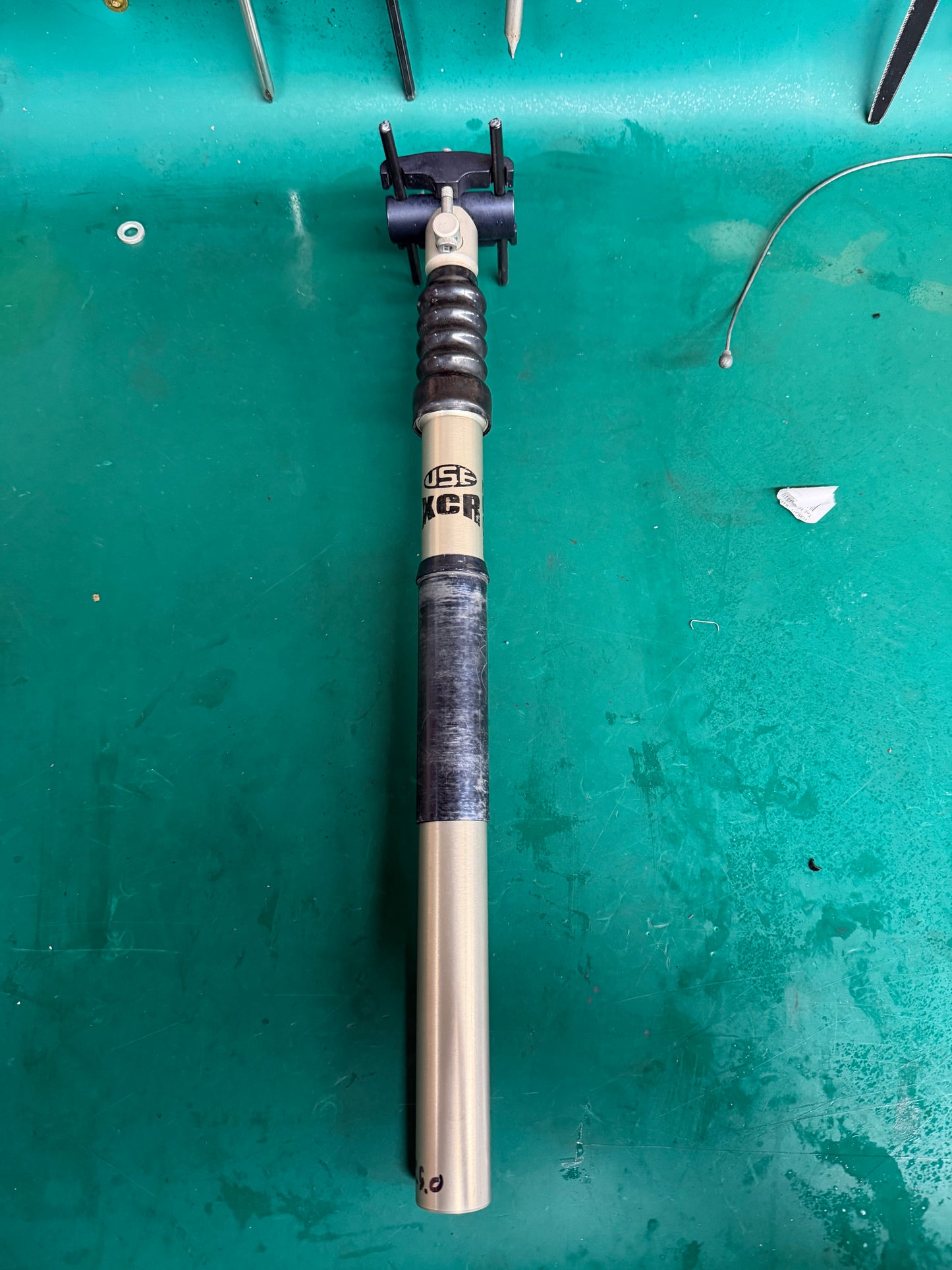 USE XCR Shock Post vintage ATB 25.0 w 27.0 shim 385mm length.