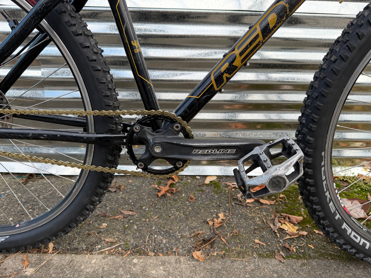 Redline Monocog singlespeed bike 15” frame 26” wheels custom refurbished