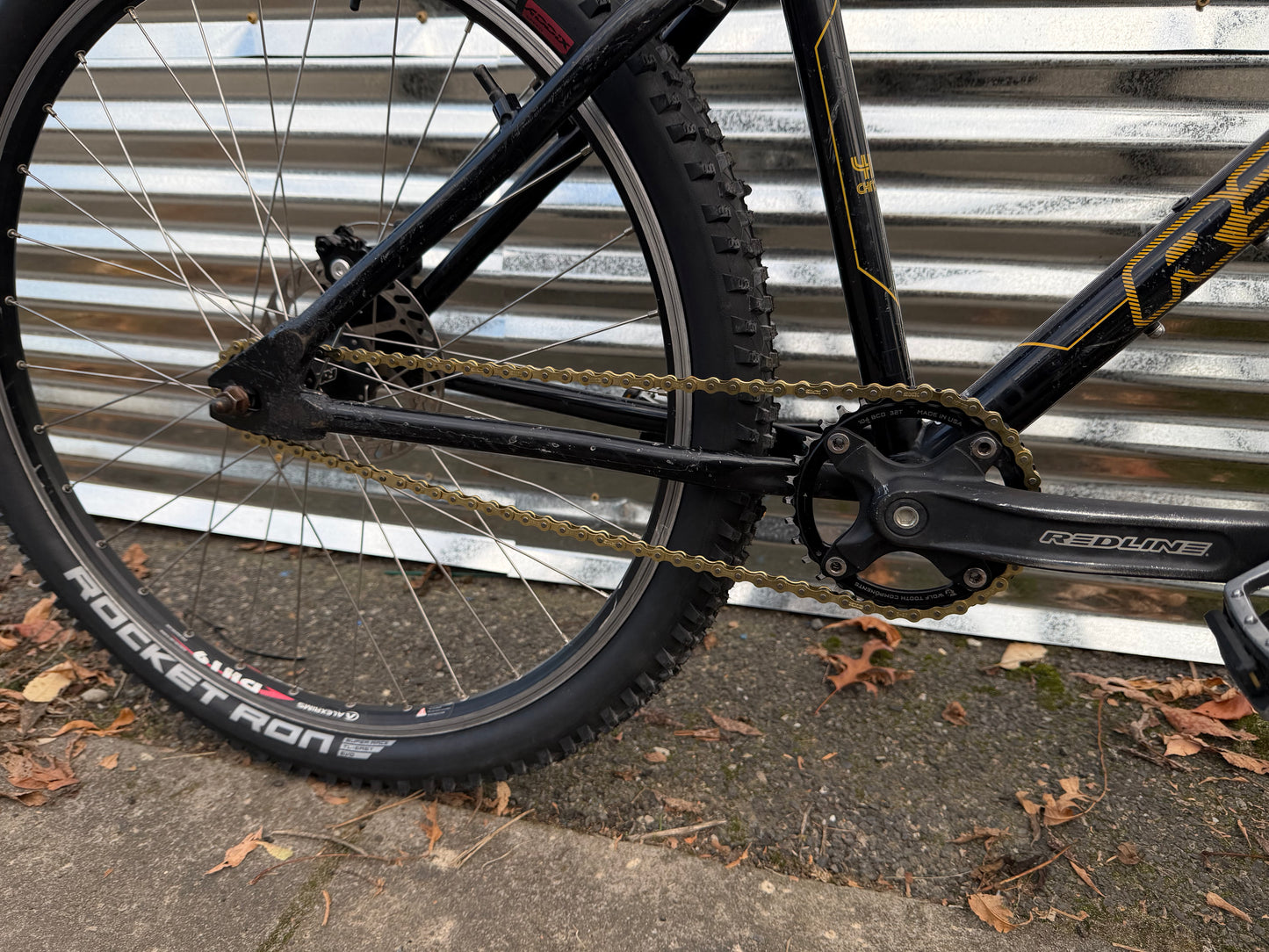 Redline Monocog singlespeed bike 15” frame 26” wheels custom refurbished