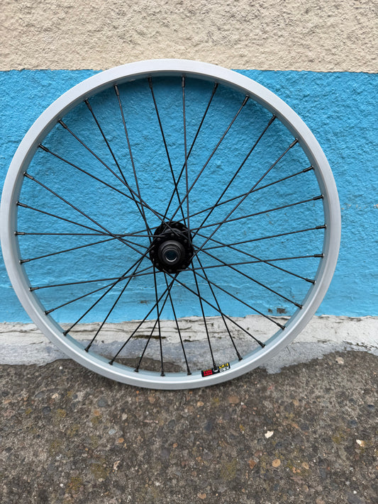 Front wheel for Veloci Pickup fork 20" Sun CR18/ Shimano Thru axle