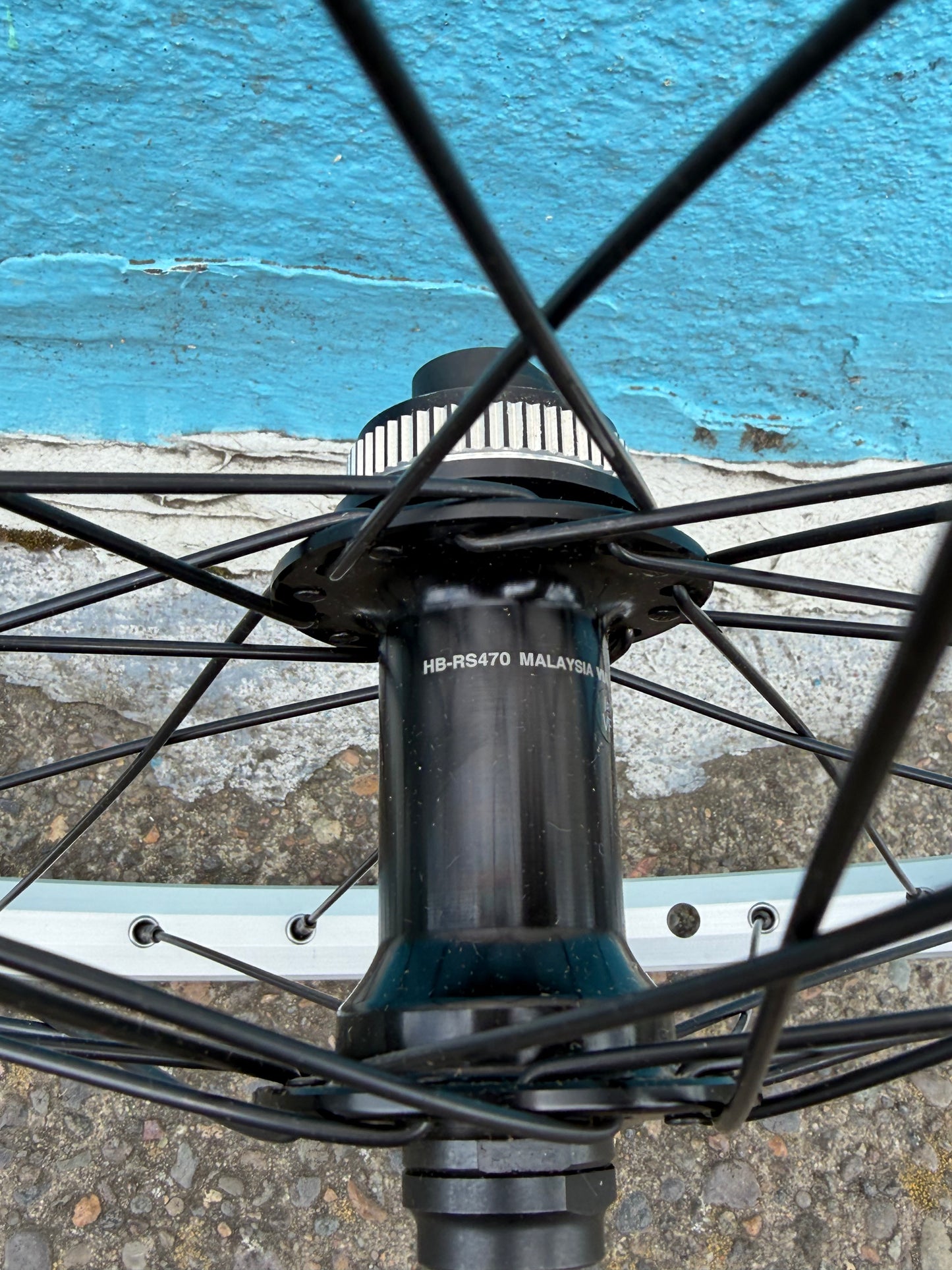Front wheel for Veloci Pickup fork 20" Sun CR18/ Shimano Thru axle
