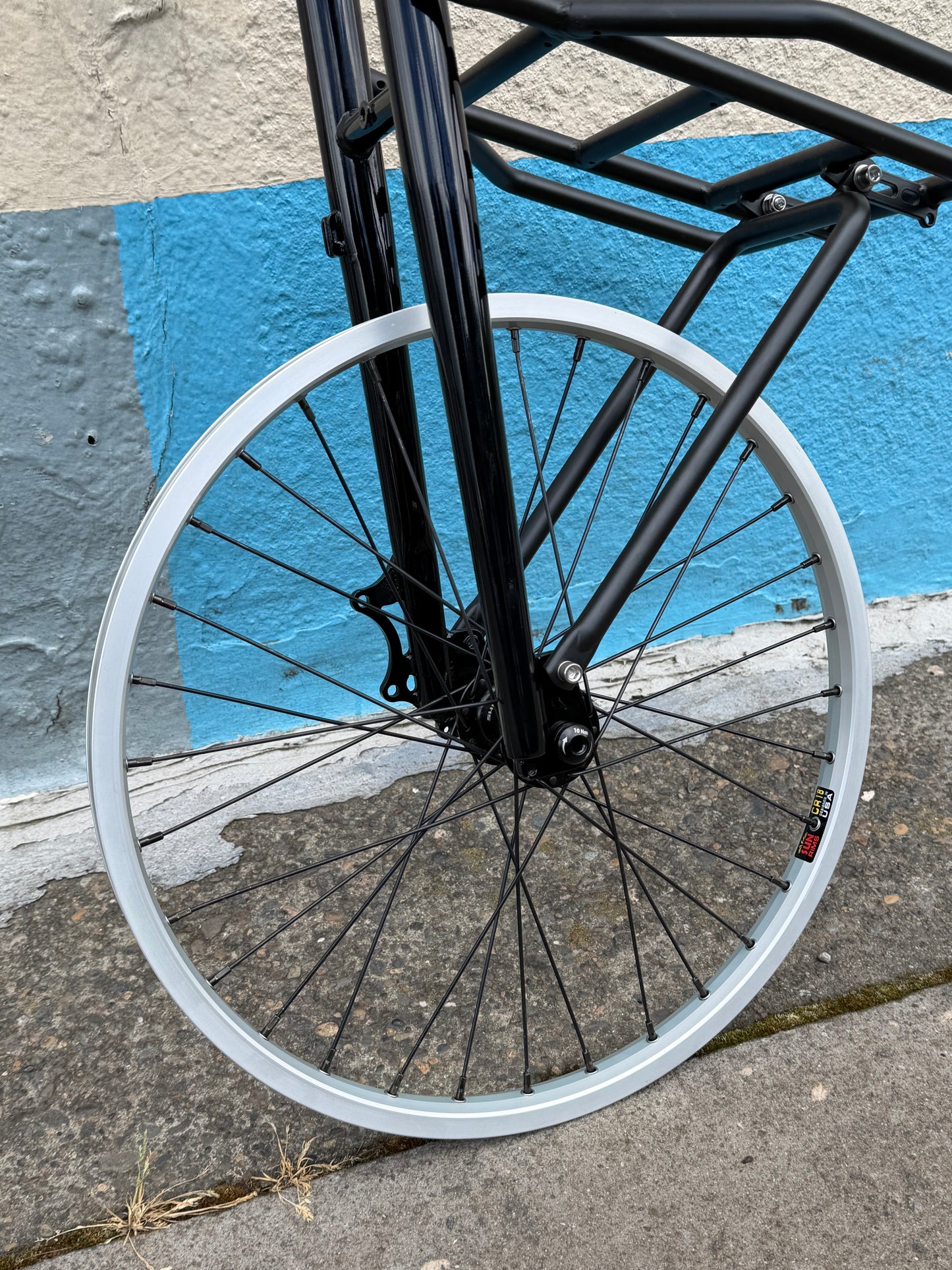 Front wheel for Veloci Pickup fork 20" Sun CR18/ Shimano Thru axle