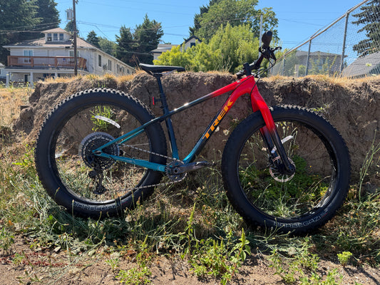 Trek Farley 9.6 Carbon fatbike SRAM Eagle 1x12 size small red blue teal fade MY2022