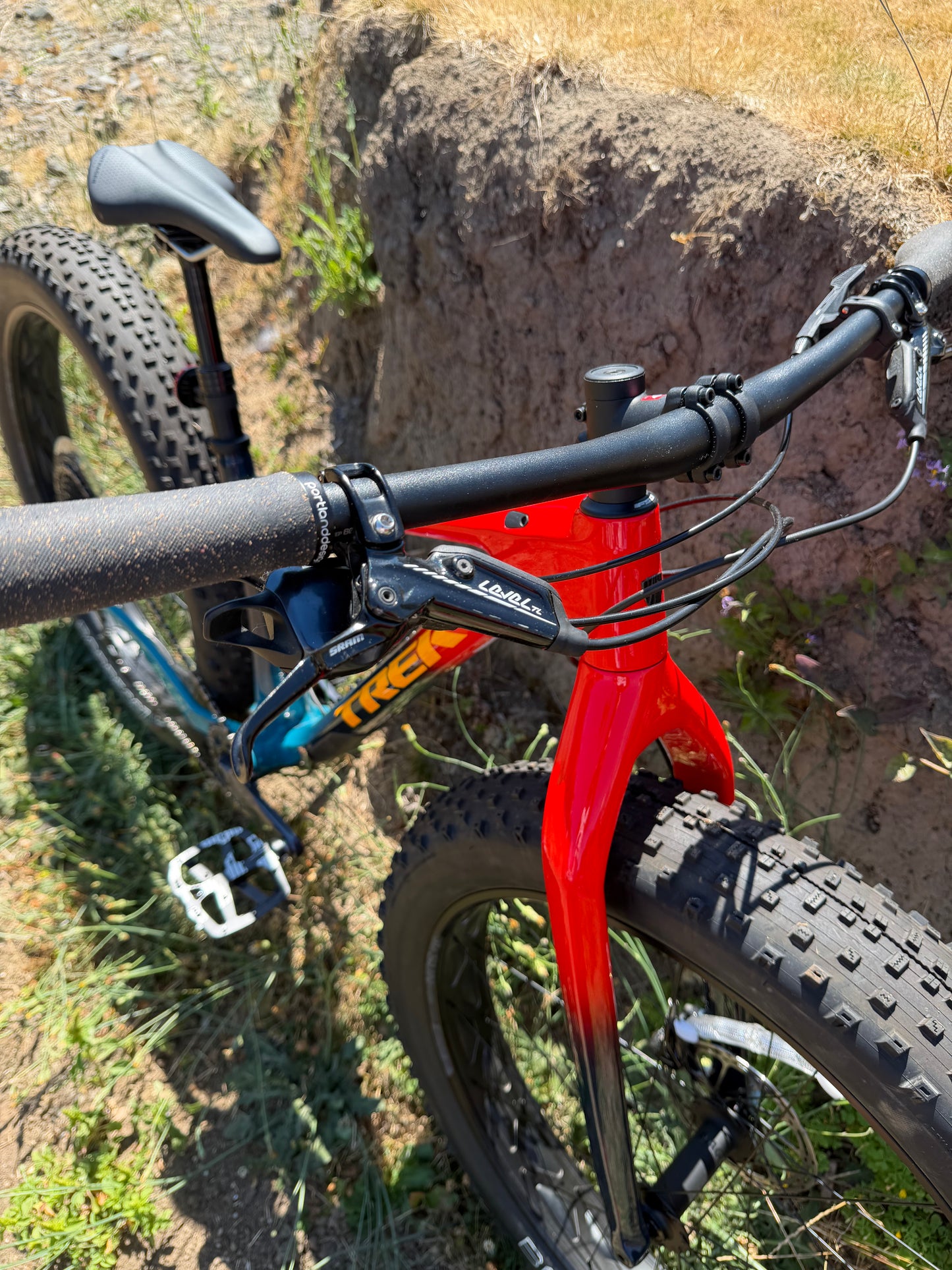 Trek Farley 9.6 Carbon fatbike SRAM Eagle 1x12 size small red blue teal fade MY2022